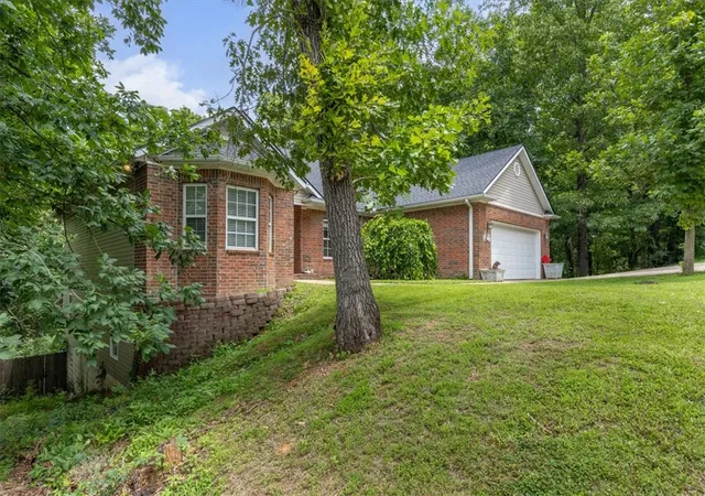 3rd image of 3 Appleby Ln, Bella Vista, AR 72715 | MLS# 1351721