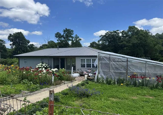 2nd image of 10817 Hwy 21, Berryville, AR 72616 | MLS# 1351469
