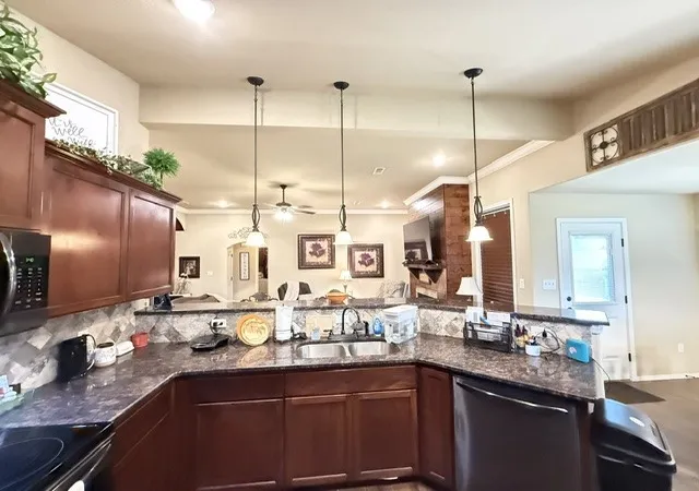 5th image of 200 Honeysuckle St, Alma, AR 72921 | MLS# 1351757