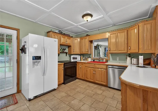 2nd image of 428 Oak St, Mountainburg, AR 72946 | MLS# 1351610