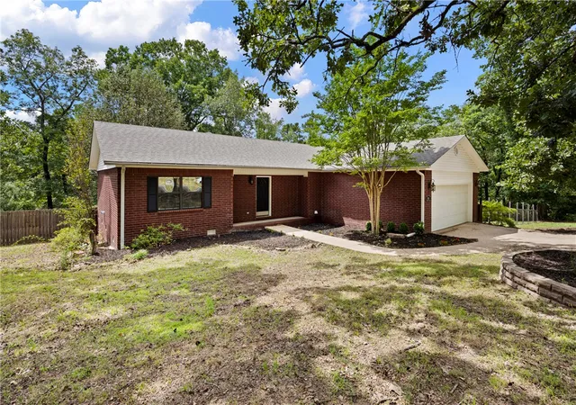 Photo 3 of Sale Pending at 90 Birdsong Rd, Russellville, AR 72802 | MLS# 1351717 | Listing updated on 2026-07-30