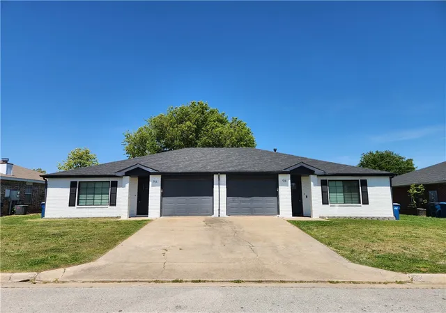 1st image of 9 Holly Dr, Bentonville, AR 72712 | MLS# 1351147