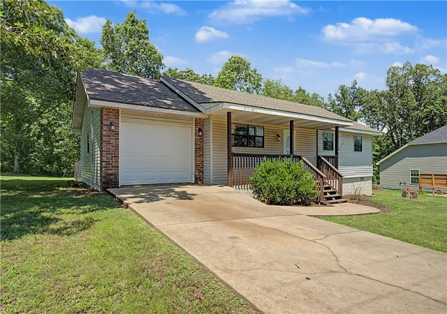 2nd image of 43 Judy Dr, Bella Vista, AR 72715 | MLS# 1351745