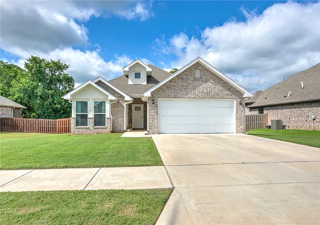Photo 1 of Single family home for sale at 2519 Westbrook Loop, Pea Ridge, AR 72751 | MLS# 1351524 | Listing updated on 2026-07-30