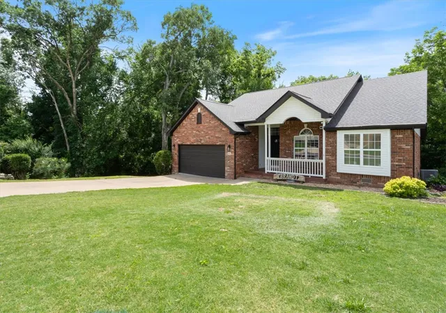 Homes for sale in Bentonville, AR | 405 Nw Grist Mill, Bentonville, AR 72712 | MLS# 1351824
