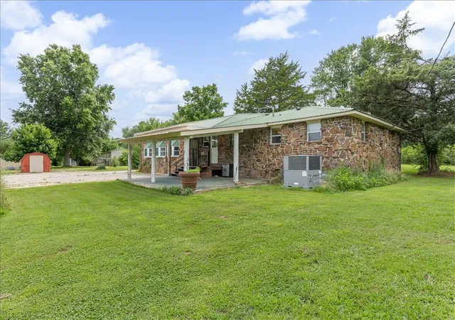 2nd image of 12856 Sw Bush Valley Rd, Lincoln, AR 72744 | MLS# 1351687