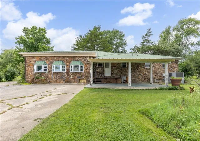 3rd image of 12856 Sw Bush Valley Rd, Lincoln, AR 72744 | MLS# 1351687
