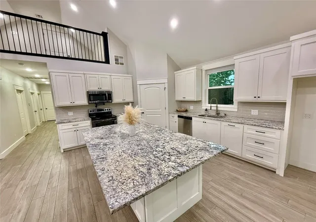 Photo 3 of Single family home for sale at 17562 Old Hwy 68, Siloam Springs, AR 72761 | MLS# 1351545 | Listing updated on 2026-07-07