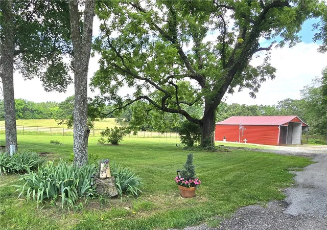 Homes for sale in Berryville, AR | 696 Hwy 21 N, Berryville, AR 72616 | MLS# 1351877