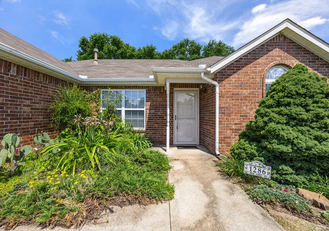 image of 1286 Hackberry Pl, Elkins, AR 72727 | MLS# 1351040