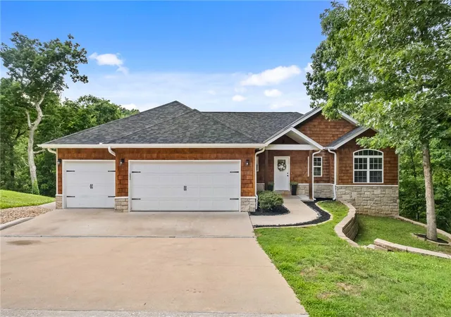 1st image of 25 Halifax Ln, Bella Vista, AR 72714 | MLS# 1351570