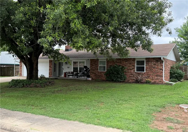 2nd image of 5953 Walden St, Lowell, AR 72745 | MLS# 1351914