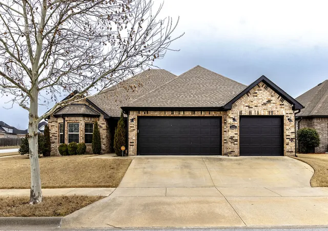 Photo 1 of Single family home for sale at 438 N Reeds Brg Dr, Fayetteville, AR 72704 | MLS# 1351977 | Listing updated on 2026-06-15