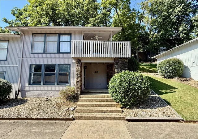 Photo 2 of Townhouse for sale at 20 Annette Ln, Bella Vista, AR 72715 | MLS# 1351691 | Listing updated on 2026-06-15