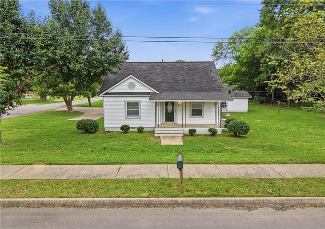 Homes for sale in Russellville, AR | 412 E H St, Russellville, AR 72801 | MLS# 1352049