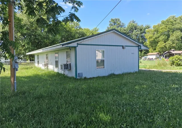 Homes for sale in Green Forest, AR | 303 W 8th St, Green Forest, AR 72638 | MLS# 1352051