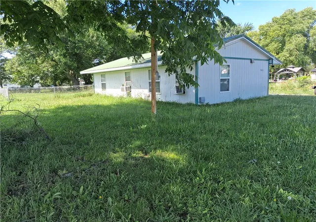 Homes for sale in Green Forest, AR | 303 W 8Th St, Green Forest, AR 72638 | MLS# 1352051