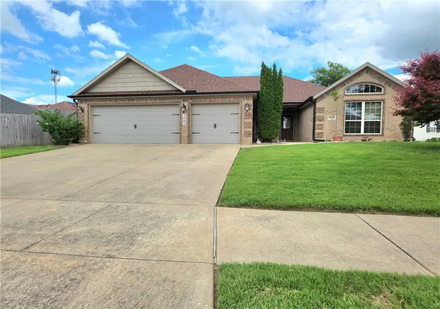 Photo 3 of Single family home for sale at 3005 N 15th Place, Rogers, AR 72756 | MLS# 1352082 | Listing updated on 2026-07-29