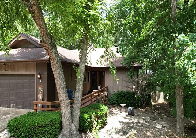 1st image of 3 Dolphin Ln, Bella Vista, AR 72715 | MLS# 1351979