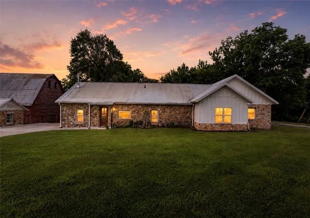 1st image of 453 Goose Creek Rd, Farmington, AR 72730 | MLS# 1351957