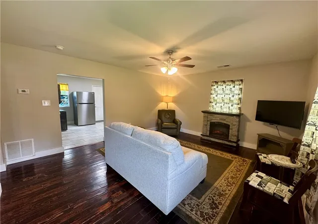 Homes for sale in Russellville, AR | 703 E 6th St, Russellville, AR 72801 | MLS# 1352181