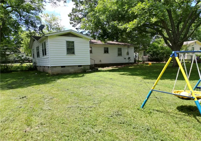 image of 1405 El Paso Ave, Russellville, AR 72801 | MLS# 1352229