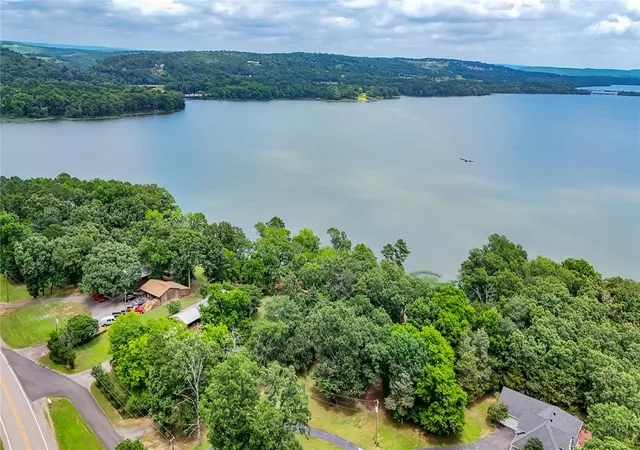 1st image of 32 Russell Ln, Russellville, AR 72802 | MLS# 1352066