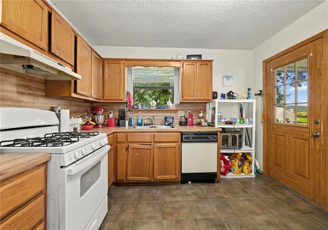 5th image of 305 Pittman St, Prairie Grove, AR 72753 | MLS# 1352249