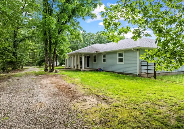 3rd image of 10310 Sutton Pl, Harrison, AR 72601 | MLS# 1351044