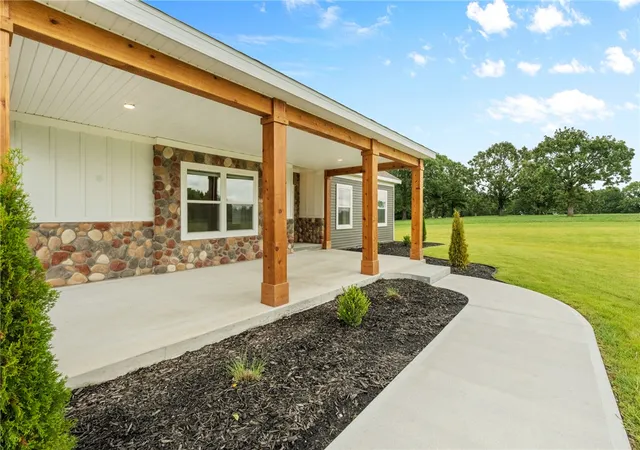 Homes for sale in Omaha, AR | 14322 Tharp Ln, Omaha, AR 72662 | MLS# 1351913
