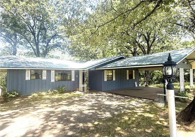 Photo 4 of Sale Pending at 10117 Wolf Ln, Dardanelle, AR 72834 | MLS# 1352286 | Listing updated on 2026-08-03