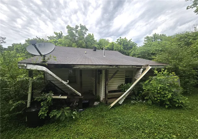 3rd image of 715 W County Line Rd, Springdale, AR 72764 | MLS# 1352294