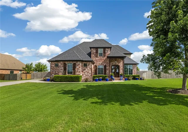 Homes for sale in Fayetteville, AR | 2496 Brookwater Ln, Fayetteville, AR 72703 | MLS# 1351926