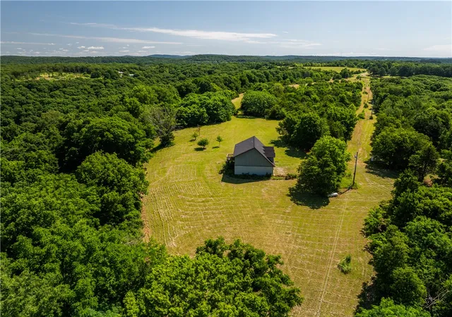 2nd image of 10022 W Devils Den Rd, Winslow, AR 72959 | MLS# 1352319