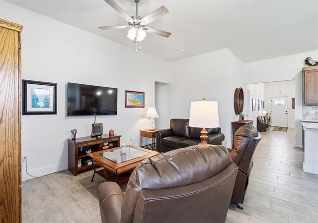 Photo 4 of Single family home for sale at 905 Green Heron Ln, Siloam Springs, AR 72761 | MLS# 1352318 | Listing updated on 2026-09-16