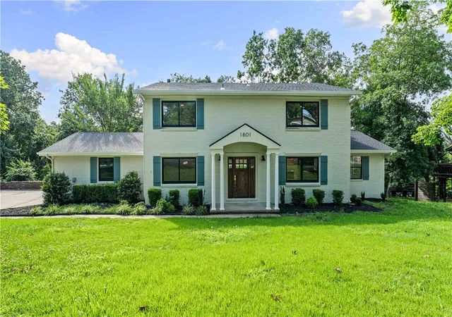 Photo 2 of Single family home for sale at 1801 Kimberly Pl, Bentonville, AR 72712 | MLS# 1352235 | Listing updated on 2026-07-11