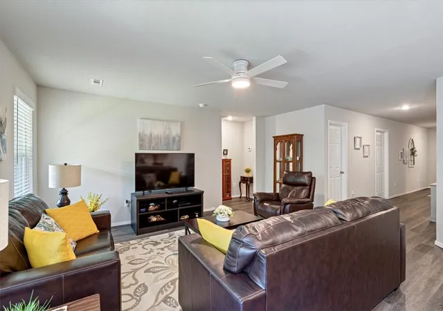 Homes for sale in Siloam Springs, AR | 820 S Excelsior Dr, Siloam Springs, AR 72761 | MLS# 1351899