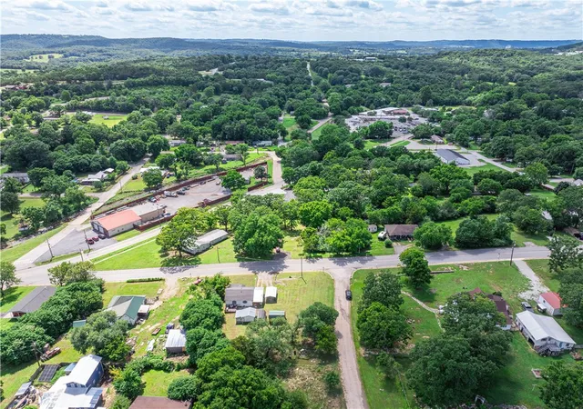Homes for sale in Yellville, AR | 515 Broadway Ave, Yellville, AR 72687 | MLS# 1352314