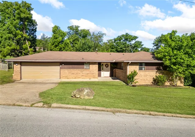 Homes for sale in Harrison, AR | 1208 N Spruce St, Harrison, AR 72601 | MLS# 1351410