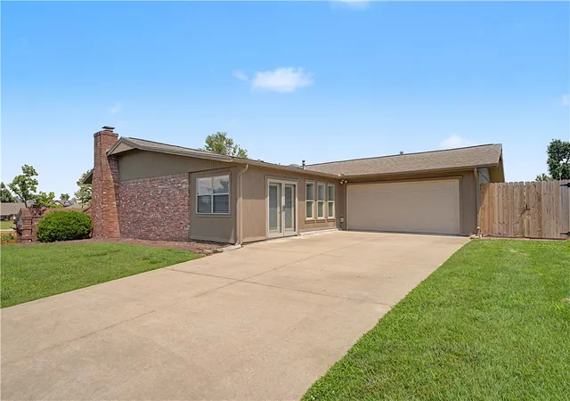 Photo 4 of Sale Pending at 714 Riviera Dr, Rogers, AR 72758 | MLS# 1351960 | Listing updated on 2026-07-28