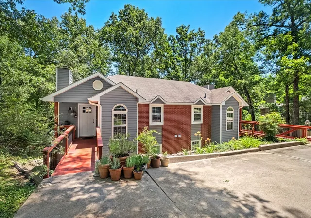 3rd image of 3211 Cardinal Creek Cir #A & B, Bentonville, AR 72712 | MLS# 1352374