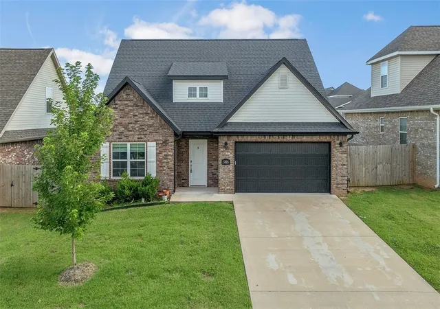 Homes for sale in Bentonville, AR | 5805 Sw Gentle Winds Ave, Bentonville, AR 72713 | MLS# 1352505