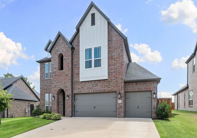Homes for sale in Cave Springs, AR | 810 Post Wy, Cave Springs, AR 72718 | MLS# 1352280