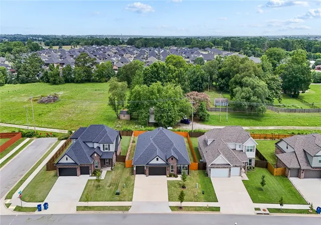 Photo 33 of Single family home for sale at 5300 Sw Tea Olive Ln, Bentonville, AR 72713 | MLS# 1352569 | Listing updated on 2026-07-29