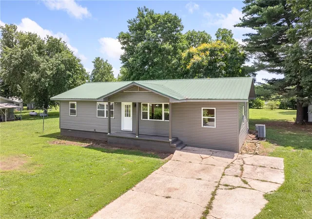 2nd image of 18 Sue St, Western Grove, AR 72685 | MLS# 1352594