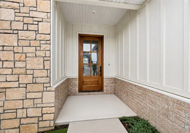 3rd image of 2710 S 20Th St, Rogers, AR 72758 | MLS# 1352526