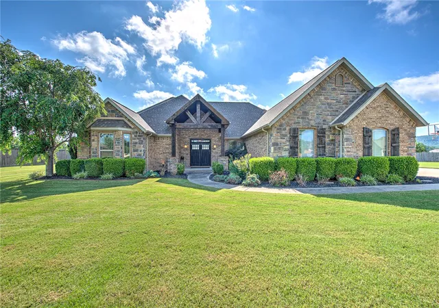 Homes for sale in Farmington, AR | 472 Wildcrest Dr, Farmington, AR 72730 | MLS# 1352548