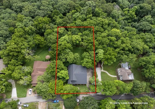 2nd image of 16 Judah St, Eureka Springs, AR 72632 | MLS# 1352164