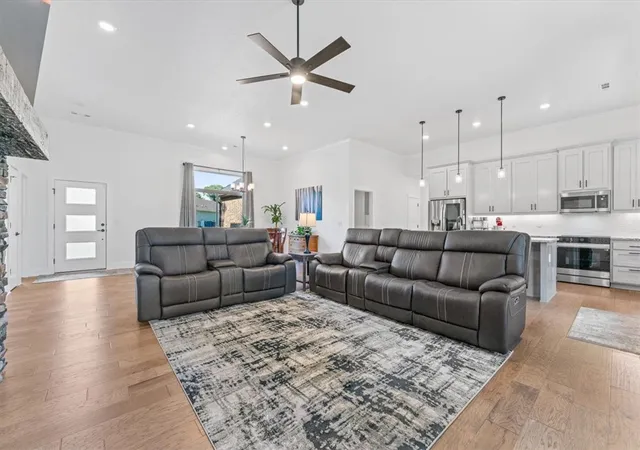 4th image of 3 Florence Cir, Bella Vista, AR 72715 | MLS# 1352006