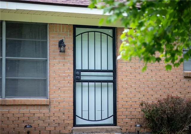 3rd image of 2202 Cottonwood Pl, Springdale, AR 72762 | MLS# 1352361